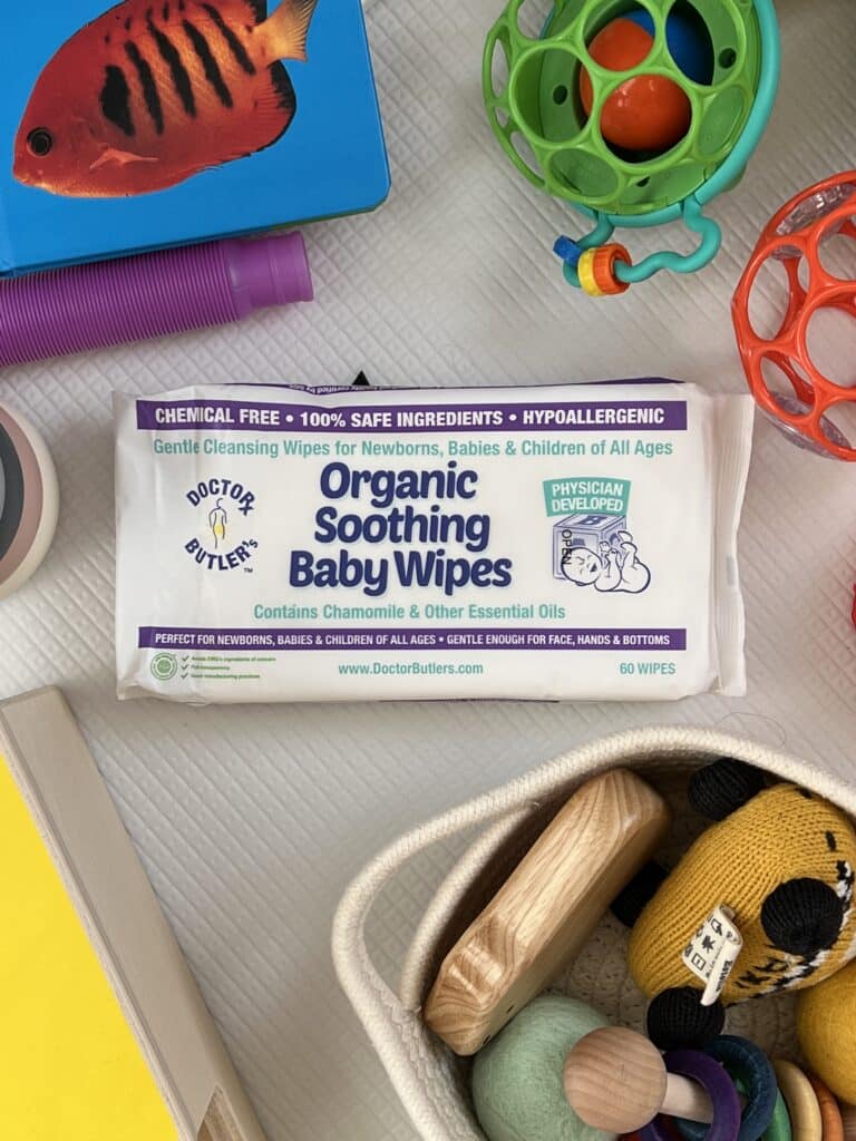 Doctor butler's organic orders soothing wipes